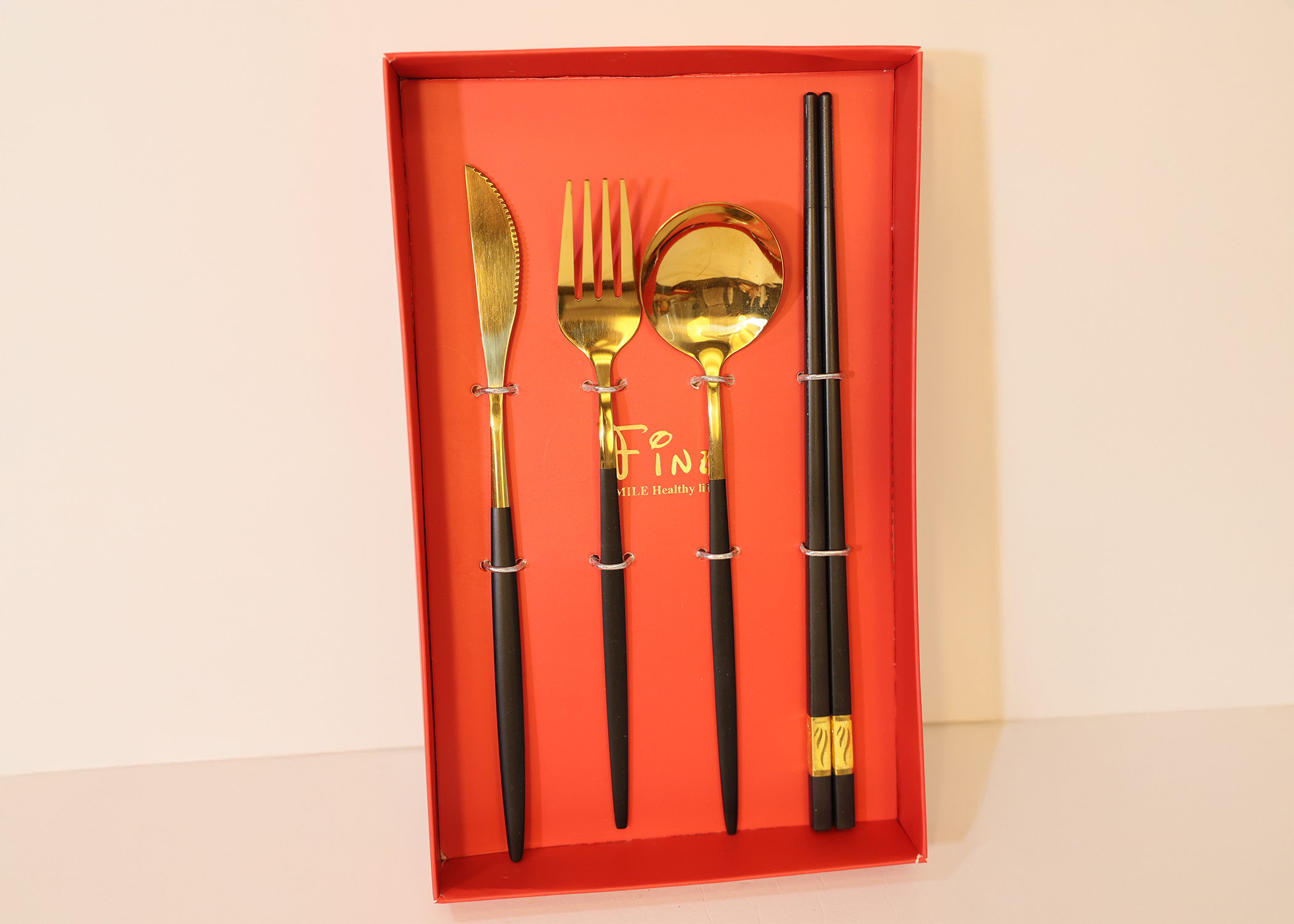 Black and Gold Utensil Set
